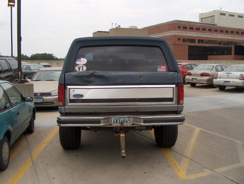 1986 Ford Bronco - Your wondering about the big dent are you not? No idea how it got there...and so high too!