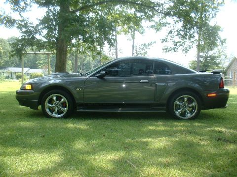 2003 Ford Mustang