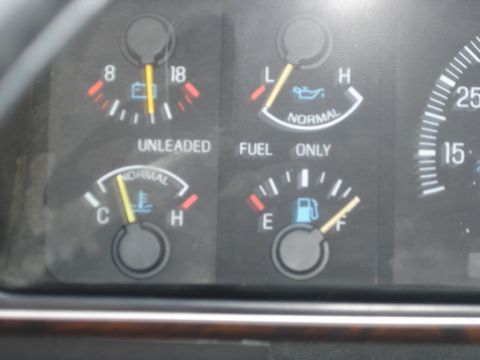 1988 Ford Bronco - I rarely ever see the gas gauge like this so I had to take a picture.