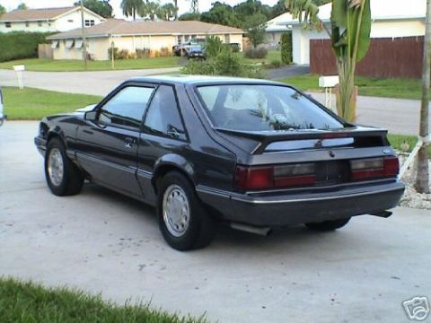 1987 Ford Mustang photo