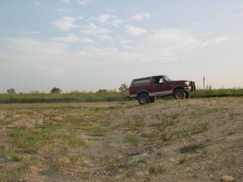 1996 Ford Bronco - hittin a bump