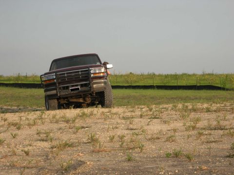 1996 Ford Bronco - climbing up a hill