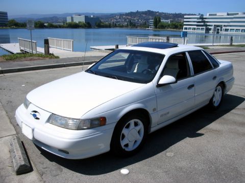 1992 Ford Taurus photo