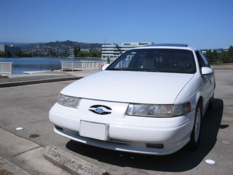 1992 Ford Taurus photo