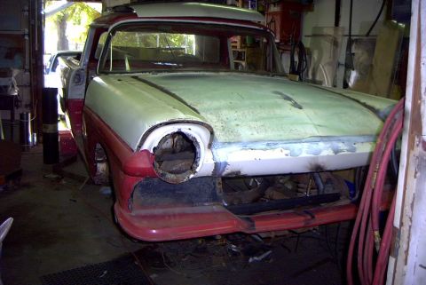 1957 Ford Ranchero - New style front w/hood closed
