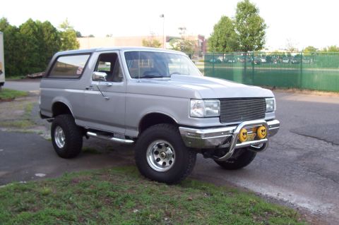 1990 Ford Bronco photo