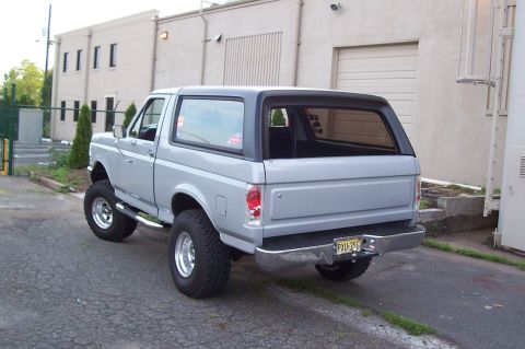 1990 Ford Bronco photo