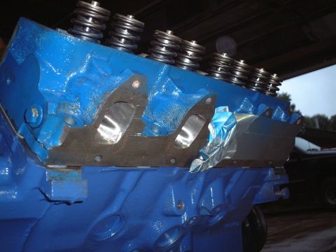 1967 Ford Galaxie - Close-up of the ported exhaust ports