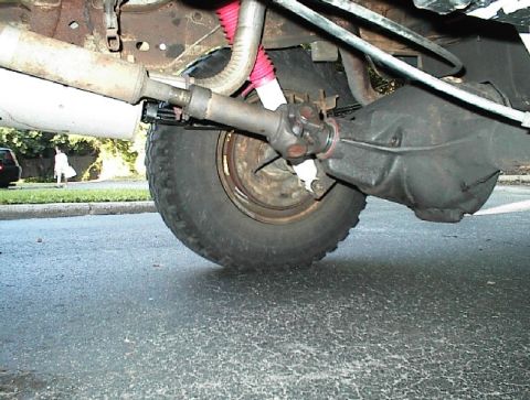 1984 Ford Bronco - rear pinion angle, looks good to me