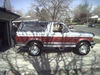 1994 Ford Bronco - Before lift side shot.