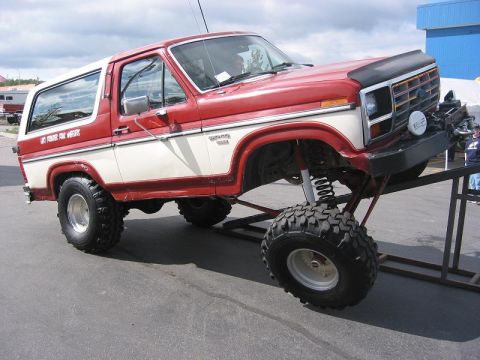 1985 Ford Bronco - Ramp from the passanger side
