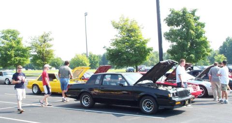 1998 Ford Crown Victoria - Some other domestics were in attendance.