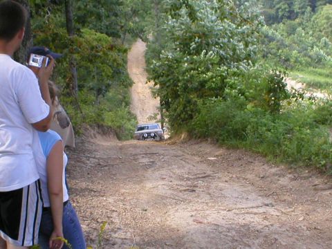 1986 Ford Bronco - Shane Blazeing up the hill