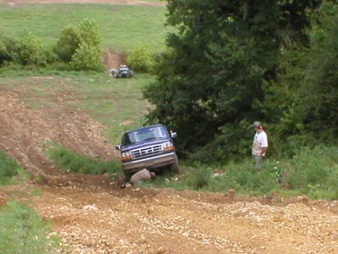 1986 Ford Bronco - Getting Kenny hooked to Wojo's warn winch