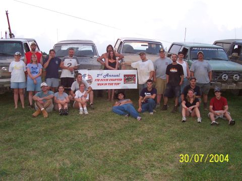 1995 Ford Bronco - everyone around the banner