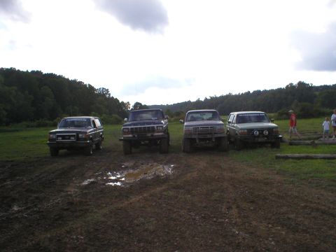 1986 Ford Bronco - What a beautiful group of rigs we have in the Dixie Chapter