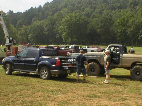 1986 Ford Bronco - Dale packing up the sport