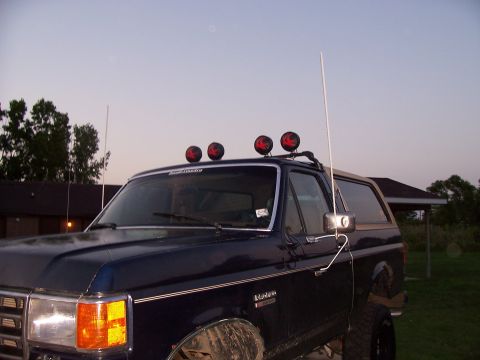 1989 Ford Bronco - Here's a shot after I put on the Red and Black KC covers.