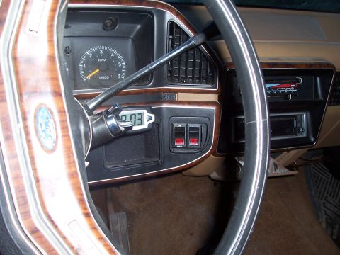 1989 Ford Bronco - Here's where I put my switch's for the lights on the light bar.