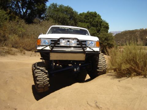 1991 Ford Bronco - Man i wish i had coil overs in the front.