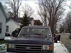 1989 Ford Bronco - Front view when I first got her.