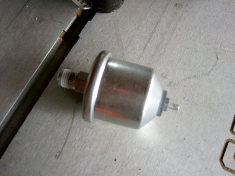 1995 Ford Bronco - This is a stock sender for a pre 87’ 351W. It was $27.00 at Ford, and it works with after market gauges!