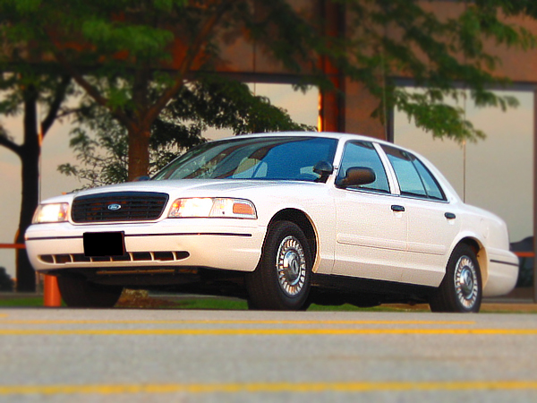 2000 Ford Crown Victoria