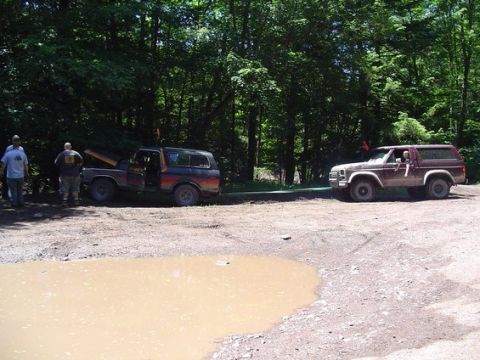 1995 Ford Bronco - The winching process!