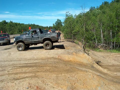 1995 Ford Bronco - Kevin at the top of the hill climb