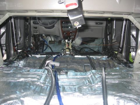 2003 Ford Taurus - empty car