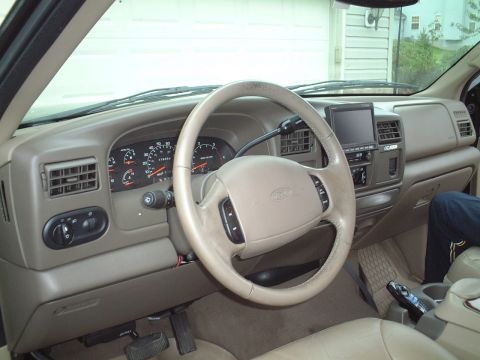 2000 Ford Excursion - The dashboard before removal.