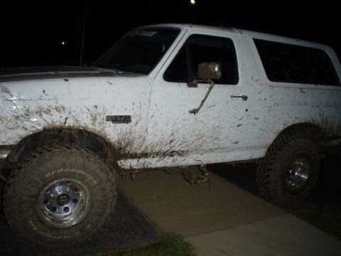 1993 Ford Bronco - This mud-splattered 1993 Ford Bronco shows off its off-road capabilities.