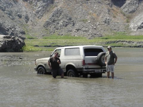 1988 Ford Bronco - Stuck like a mofo