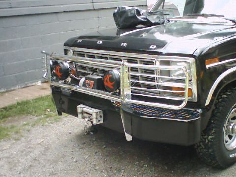 1981 Ford Bronco - Custom Winch Bumber with winch