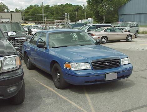 1999 Ford Crown Victoria photo