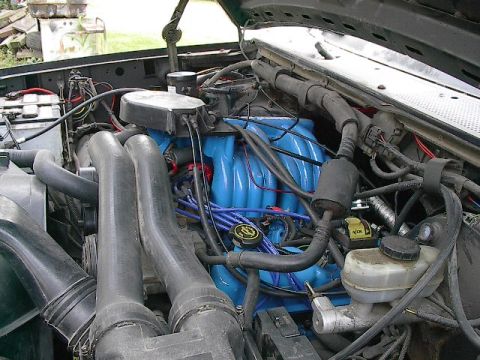 1989 Ford Bronco - other side of engine