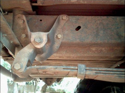 1978 Ford Bronco - Side view rear shackle flip