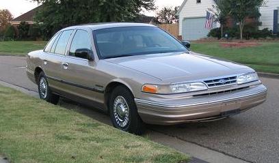 1995 Ford Crown Victoria photo