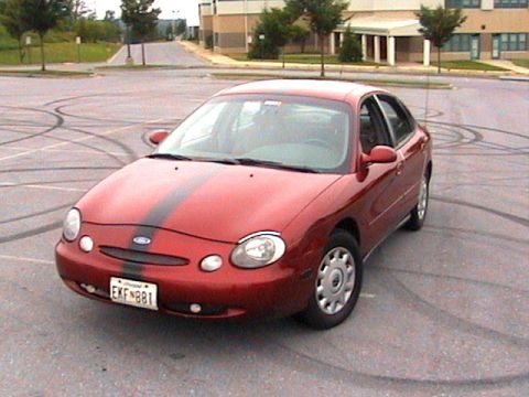 1996 Ford Taurus photo
