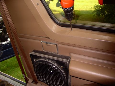 1986 Ford Bronco - Then the long rear side bolt cover trim pieces come off with philips too. You're carefully stashing the screws and trim right ?