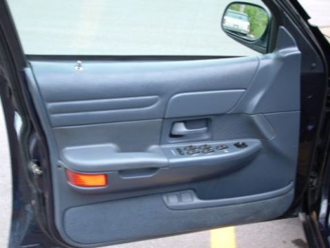 1999 Ford Crown Victoria - ebay ad 11