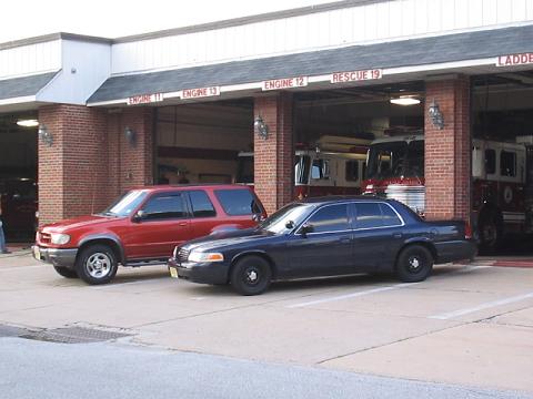 1999 Ford Crown Victoria photo