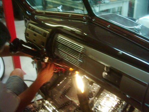 1978 Ford Bronco - Another picture of the dash with the speaker grille closed.