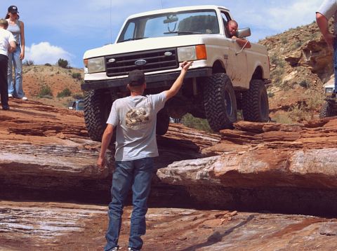 1987 Ford Bronco - Me comming down the first big obstical