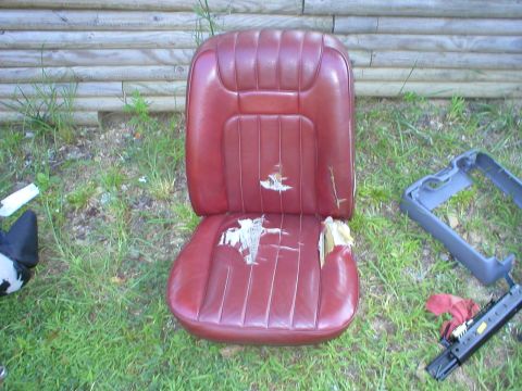 1986 Ford Bronco - This is a single car seat, not a 1986 Ford Bronco.