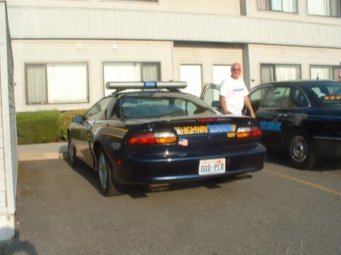 1999 Ford Crown Victoria - 1998 NHP Camaro.