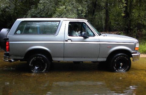 1995 Ford Bronco photo