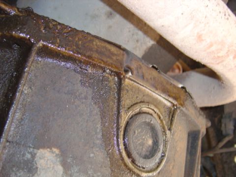 1996 Ford Bronco - Maybe someone can tell me about this? I think its a transfercase leak, but I'm no genius, and I'm doin all this by myself... So please tell…