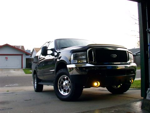 2000 Ford Excursion - just added the valance and fog lights