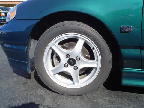 1993 Ford Taurus - the wheel